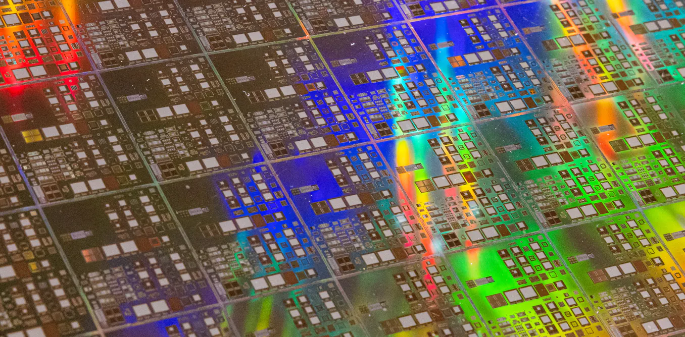 AI Data Center Boom Tightens Memory Chip Supply