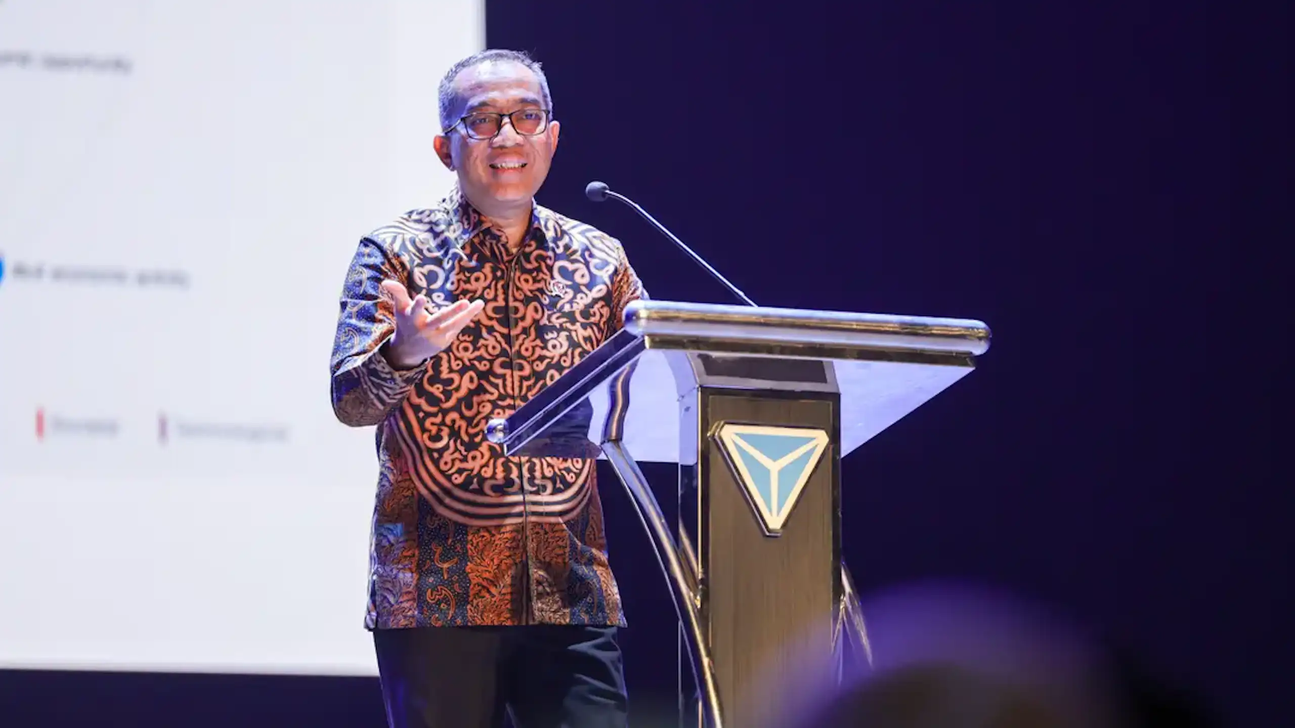 Penutupan prodi tanpa alasan yang jelas melanggengkan dominasi logika bisnis dan ekonomi dalam pendidikan.