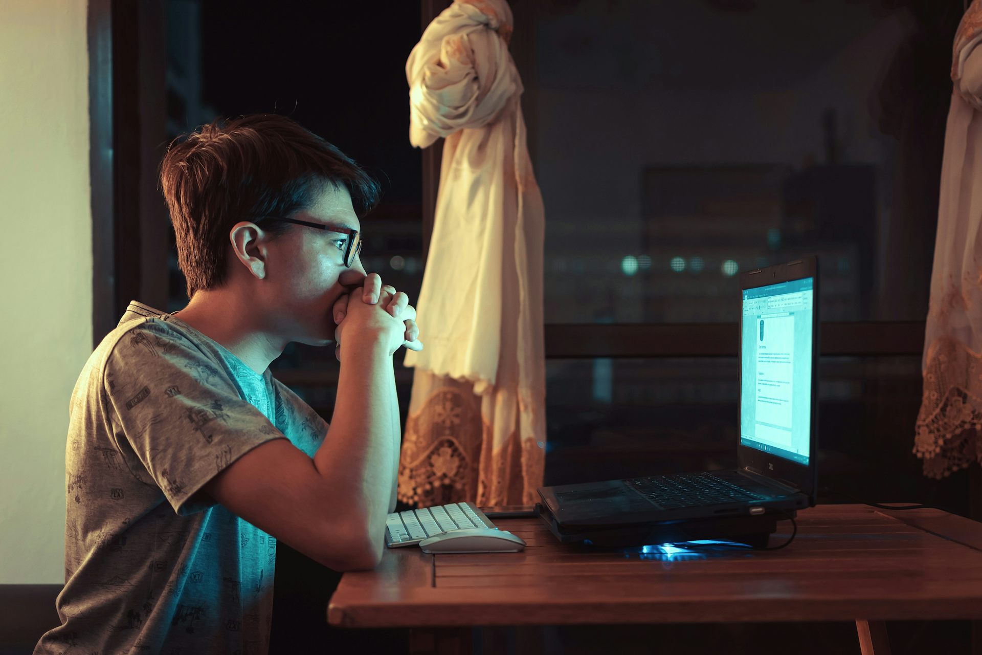 Students Report AI‑smoothed Writing Alters Perceived Voice