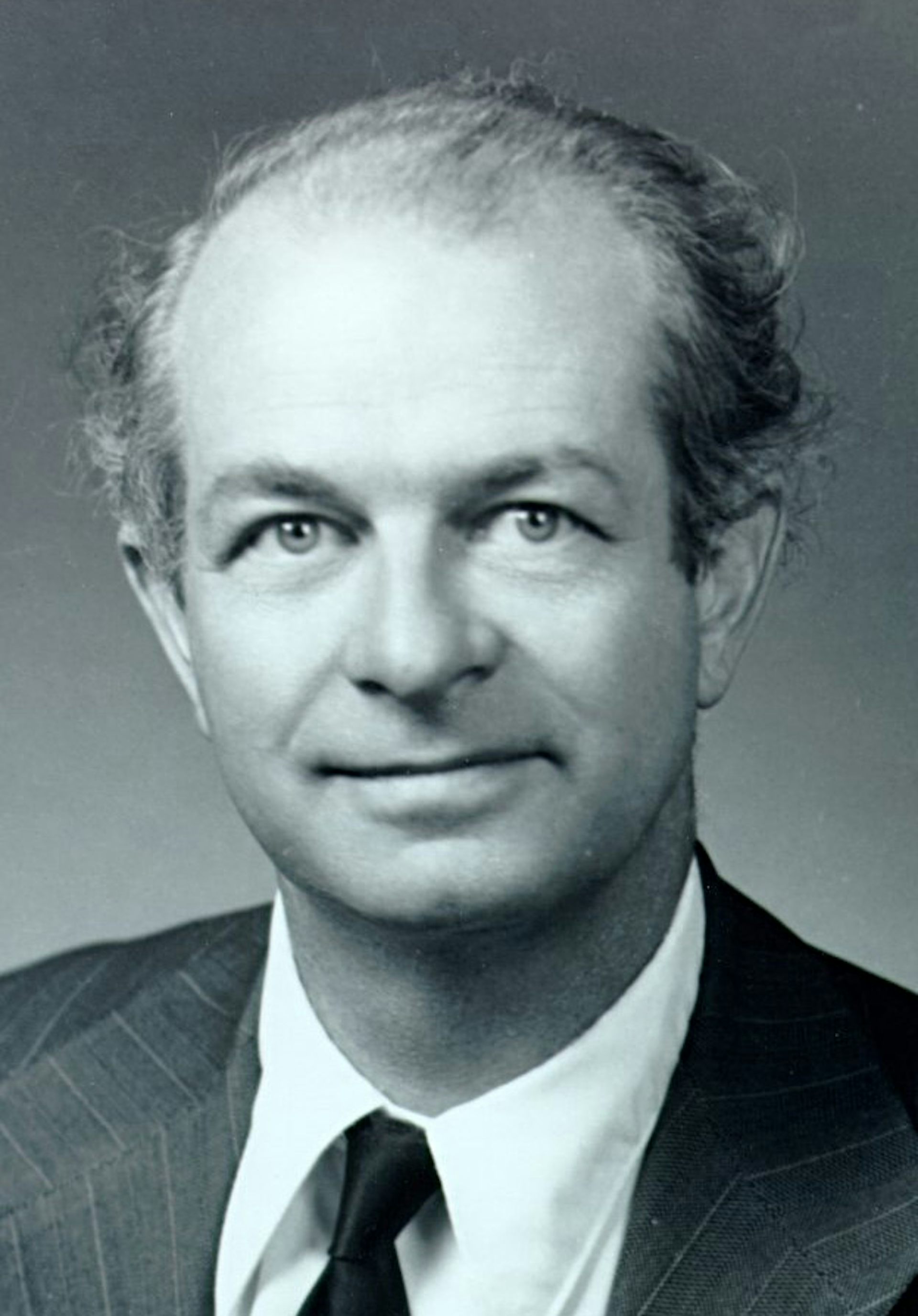 Linus Pauling.