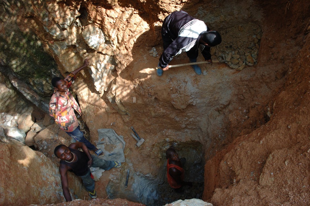 theconversation.com - Alex Owusu Amoakoh - DRC is sending in the military to guard mines and critical minerals. Will it be enough?