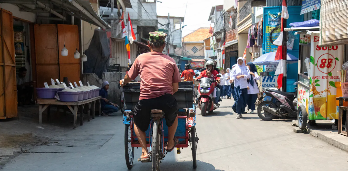 Panas Ekstrem dan Ketimpangan Digital: Pelajaran dari Ruang Pendingin di Surabaya