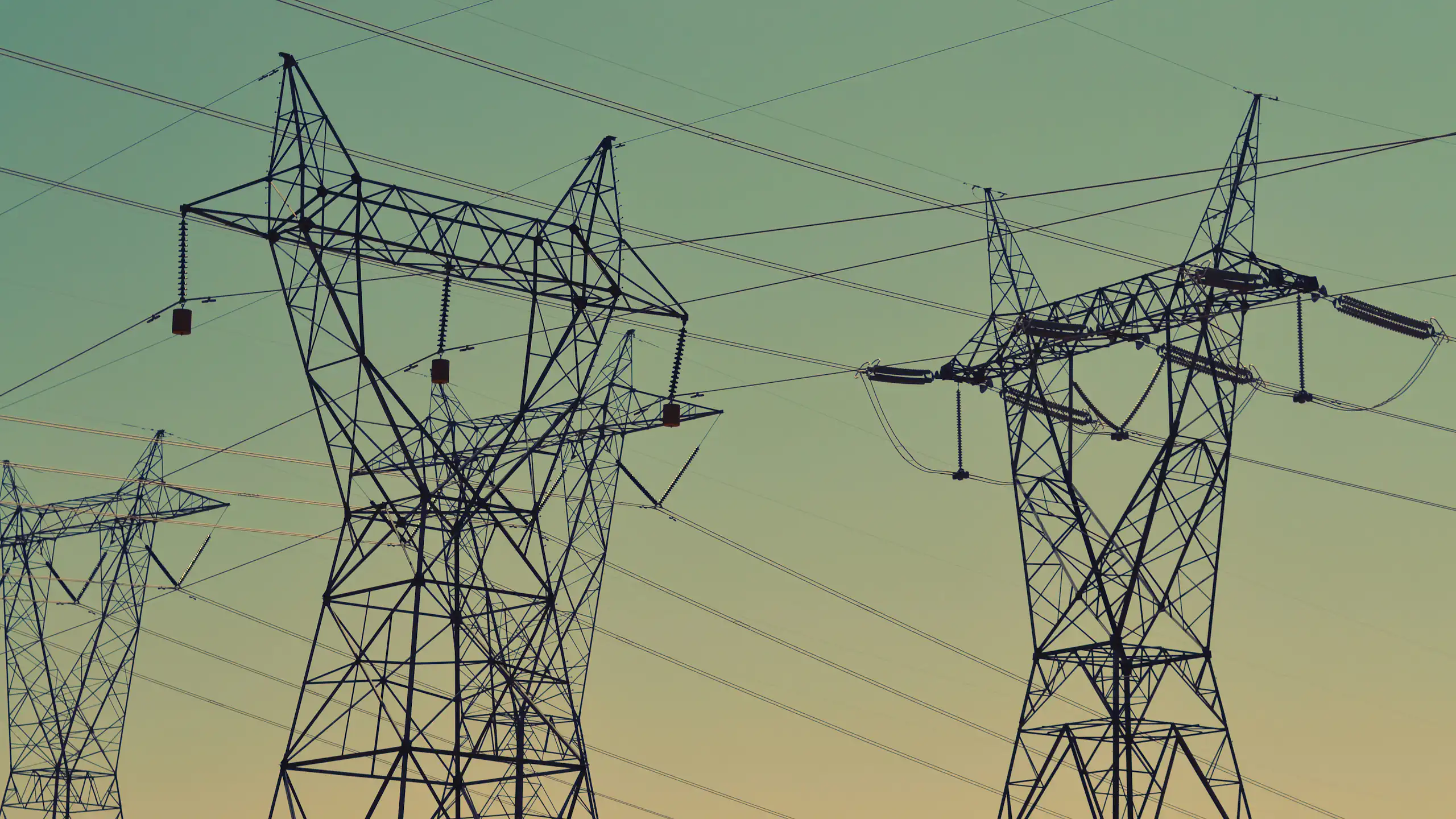des pylônes électriques haute tension