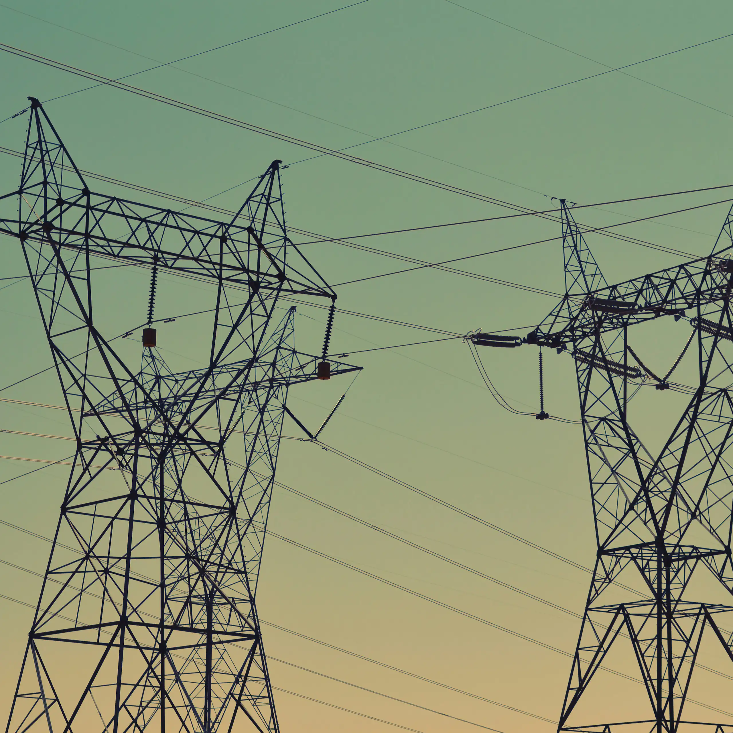 des pylônes électriques haute tension