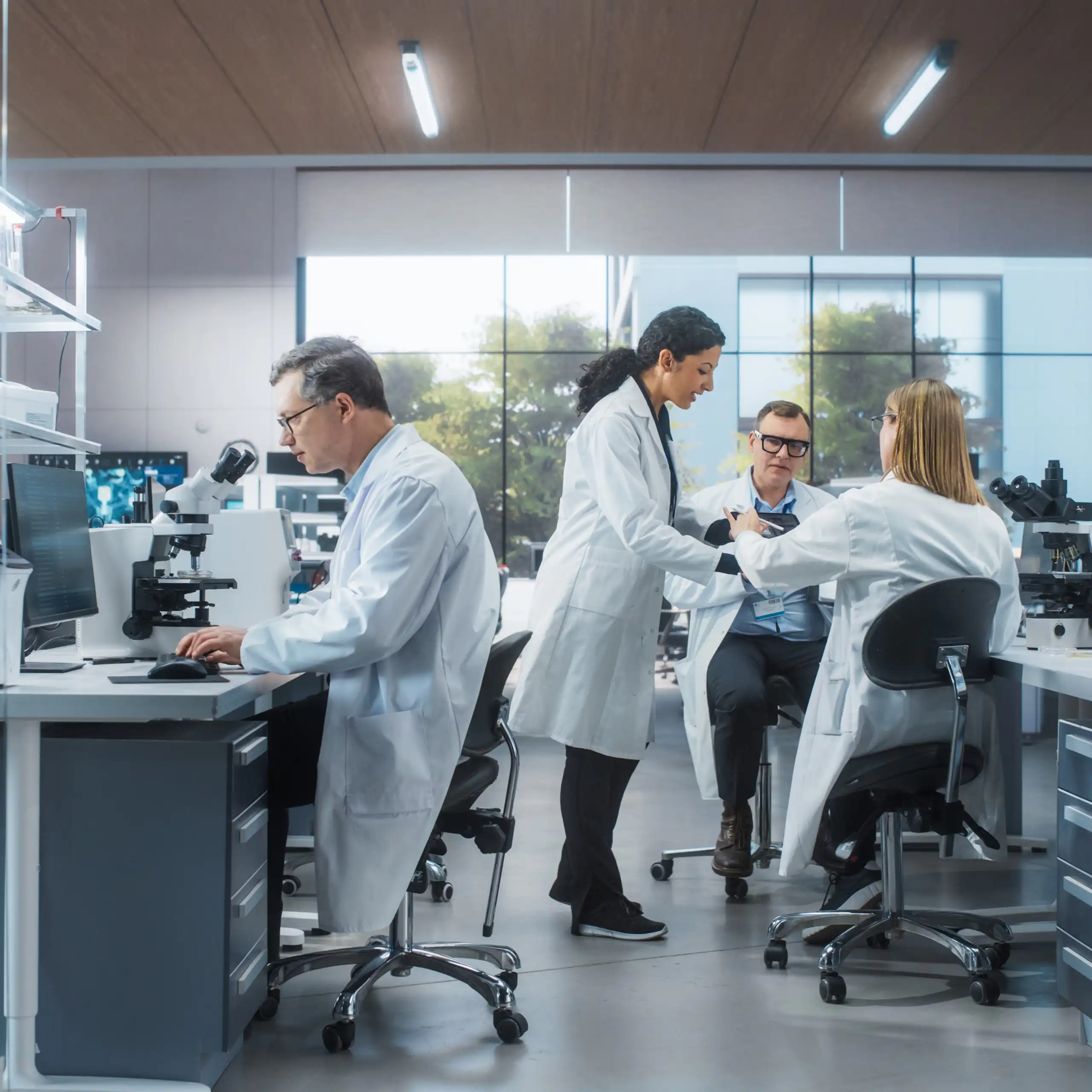 Cientistas em um laboratório
