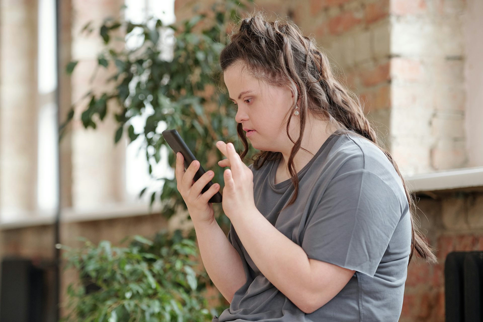 ‘Chatbots’ que trabajan para la inclusión de personas con discapacidad ‘Chatbots’ que trabajan para la inclusión de personas con discapacidad