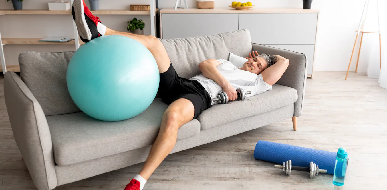 Não se culpe: a ciência explica por que é tão difícil trocar o sofá pelo exercício regular