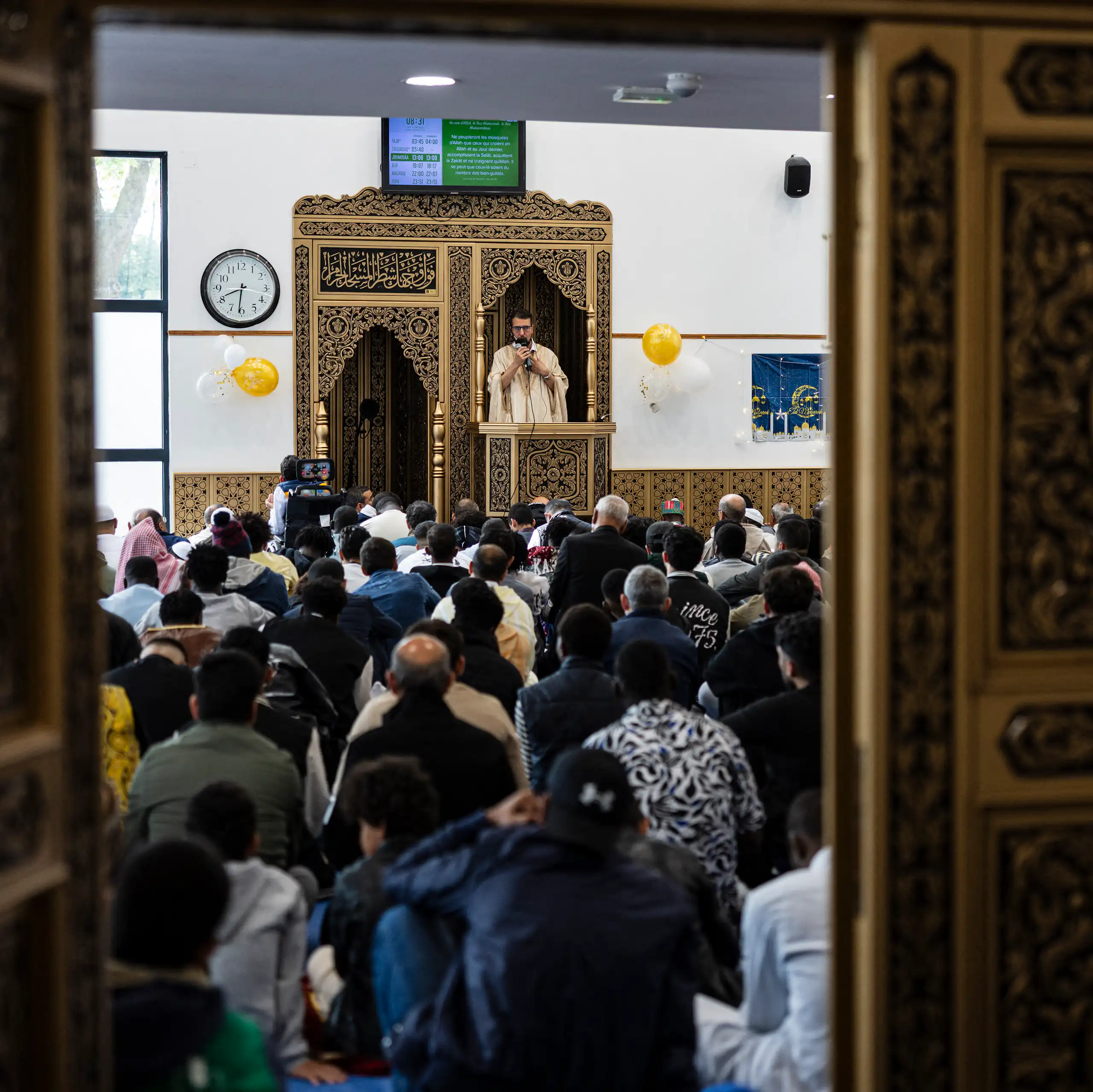 Prière pour célébrer l'Aïd al-Adha, dans une mosquée de Béthune, le 6 juin 2025.