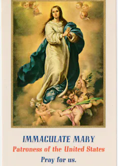 ¿Por qué María, como Inmaculada Concepción, se convirtió en la santa patrona de los EE. UU. en la década de 1840? 2 Imagen de una mujer joven con una prenda alta parada encima de una nube sostenida por querubines.