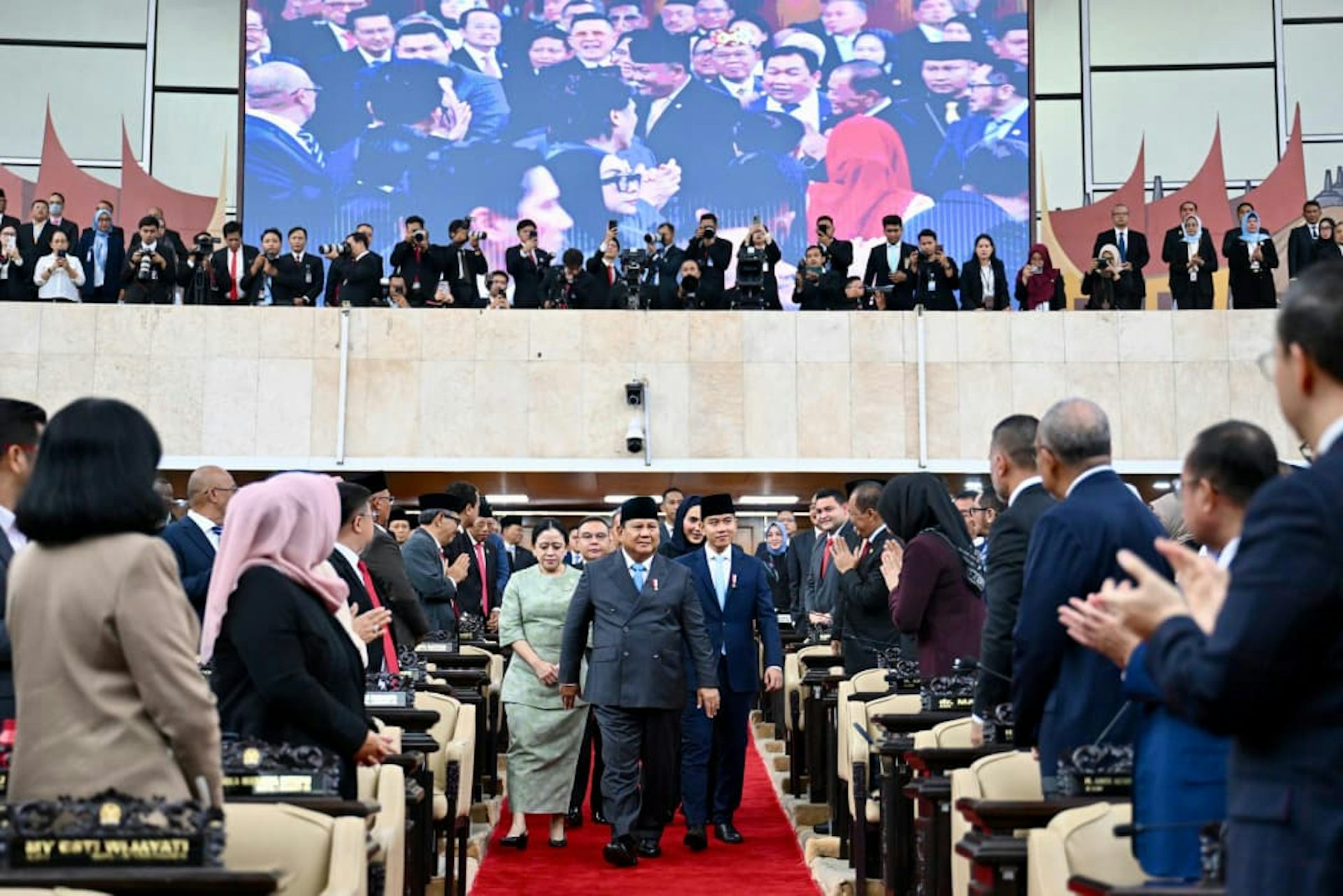 Budaya ‘Yes-Man’ di Lingkungan Prabowo: Ancaman bagi Kualitas Kebijakan Publik