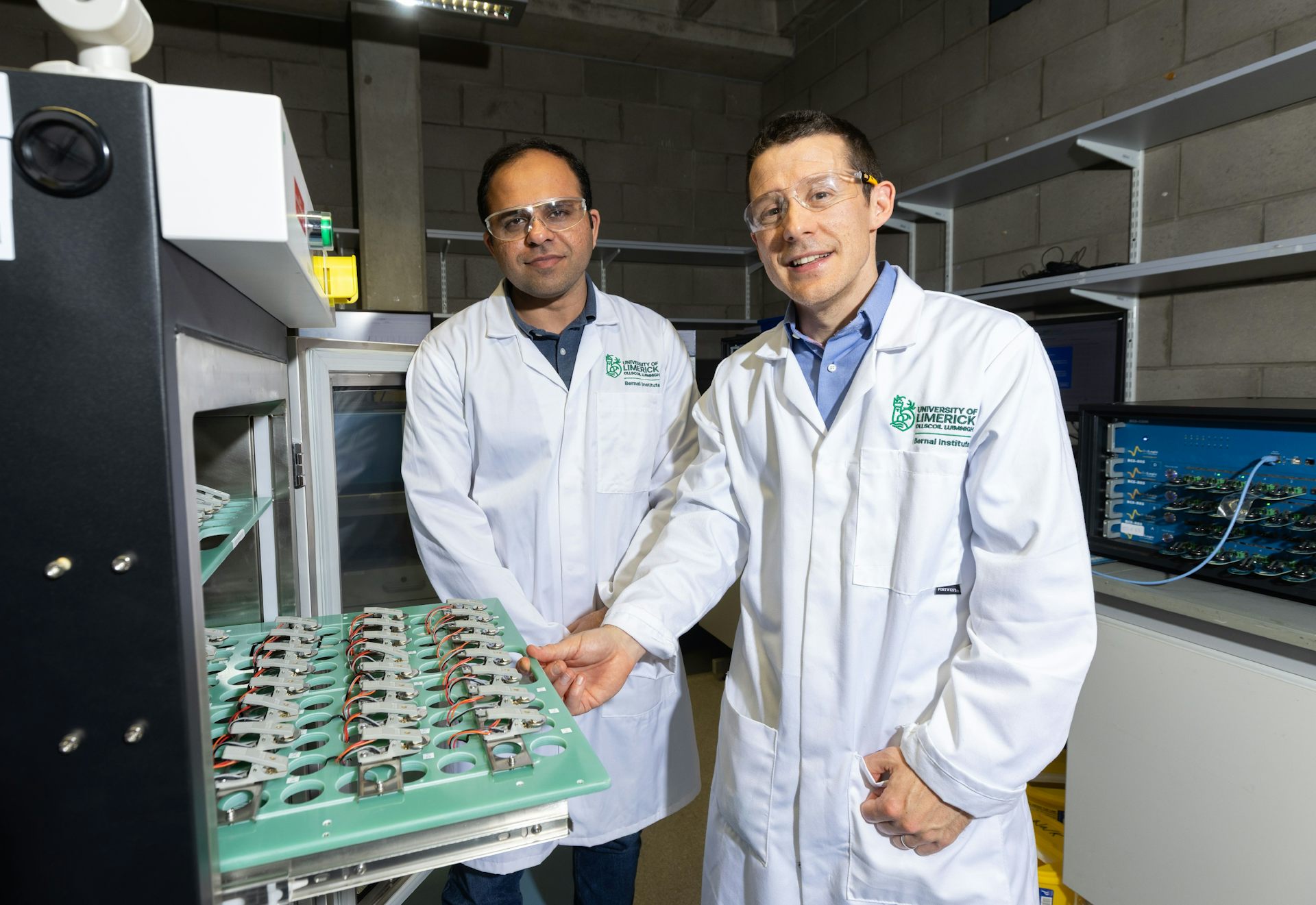 Syed Abdul Ahad (L) and Hugh Geaney are shown with the experimental set-up.