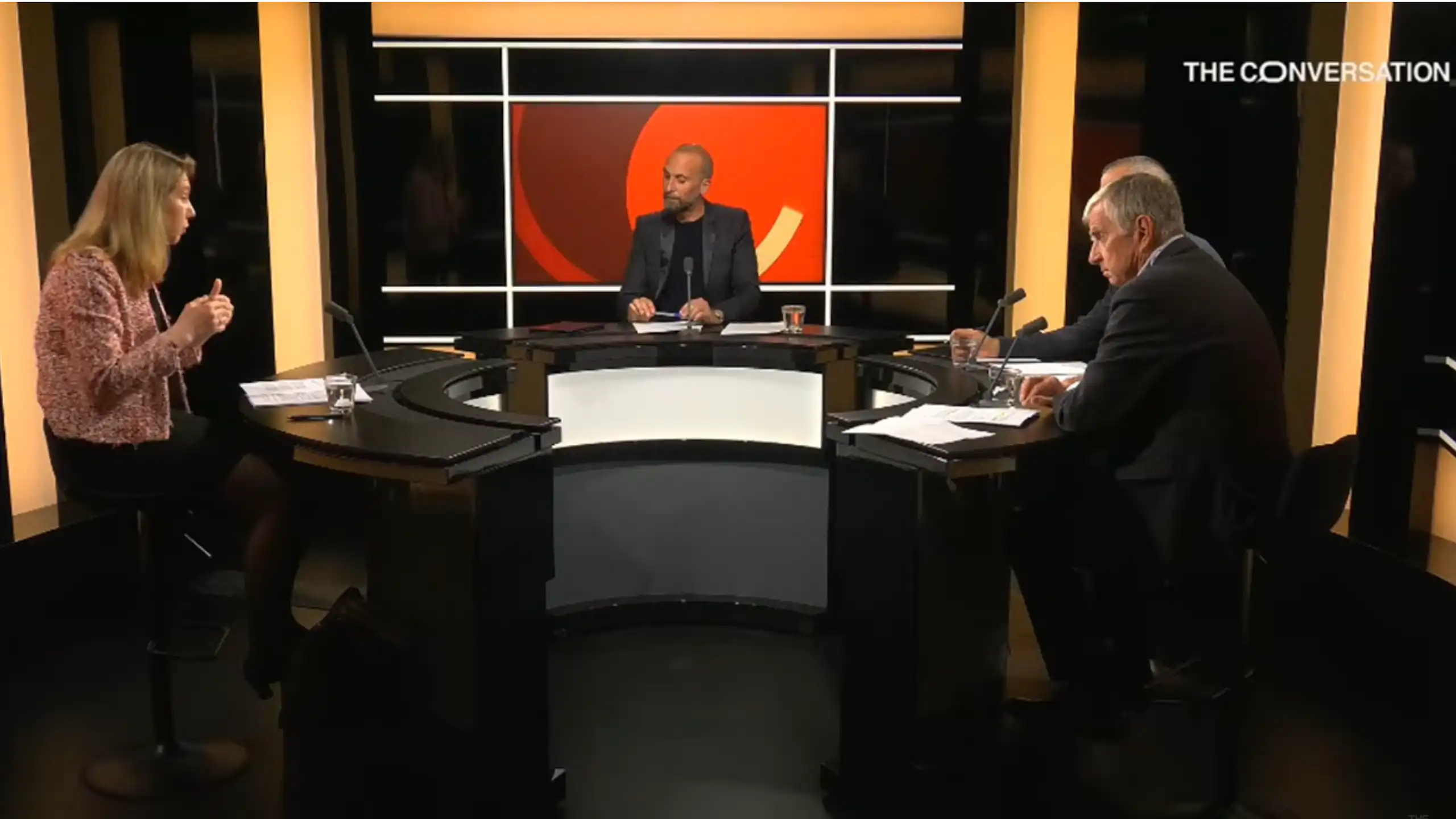 Le plateau de la Grande Conversation du 20 mai 2026