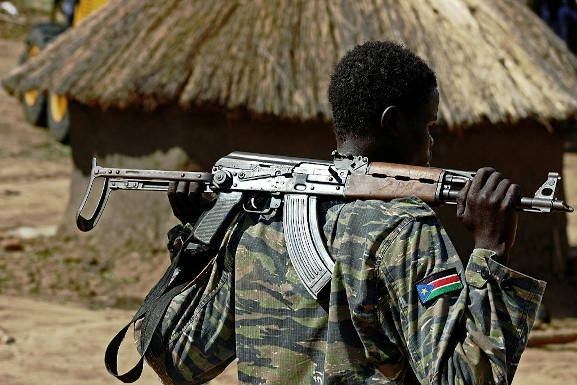 Do aid cuts fuel violent conflict in Africa? How to promote peace