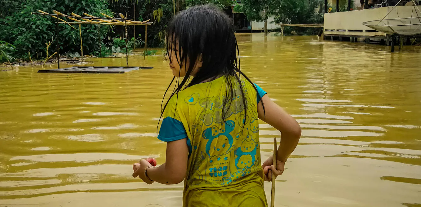 Anak Miskin Paling Terpukul: Krisis Iklim dan 'Kekerasan Lambat' yang Terabaikan