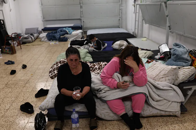 Two Israeli women in a bunker during Hezbollah attacks, march 2026.
