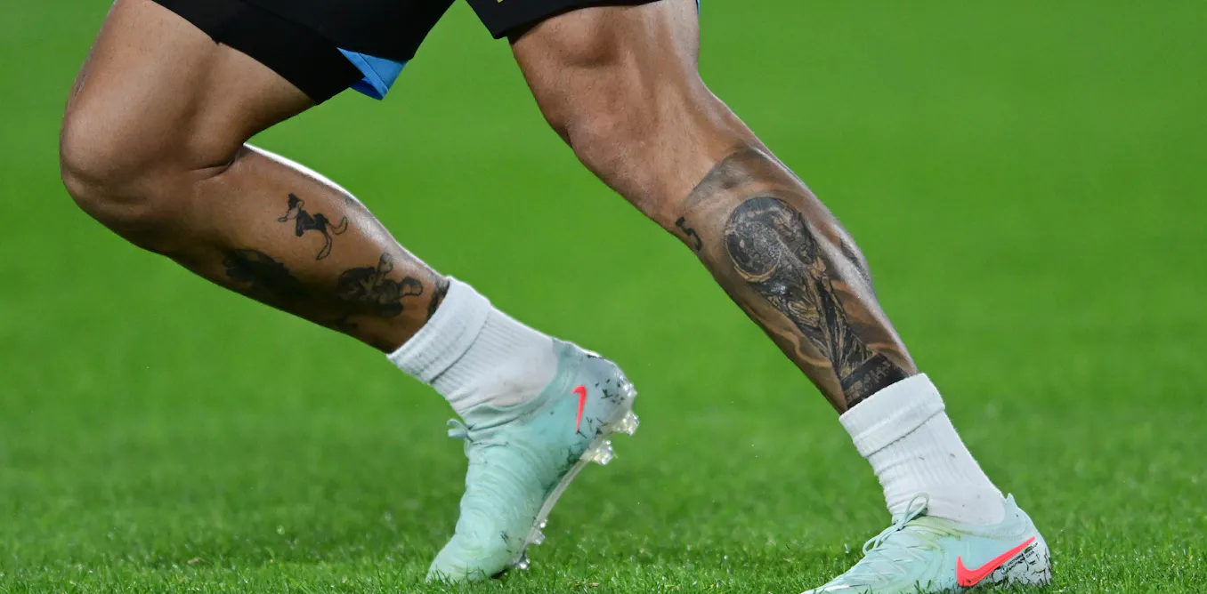Tato Pemain Piala Dunia: Jendela ke Jiwa di Tengah Kontrol Sponsor