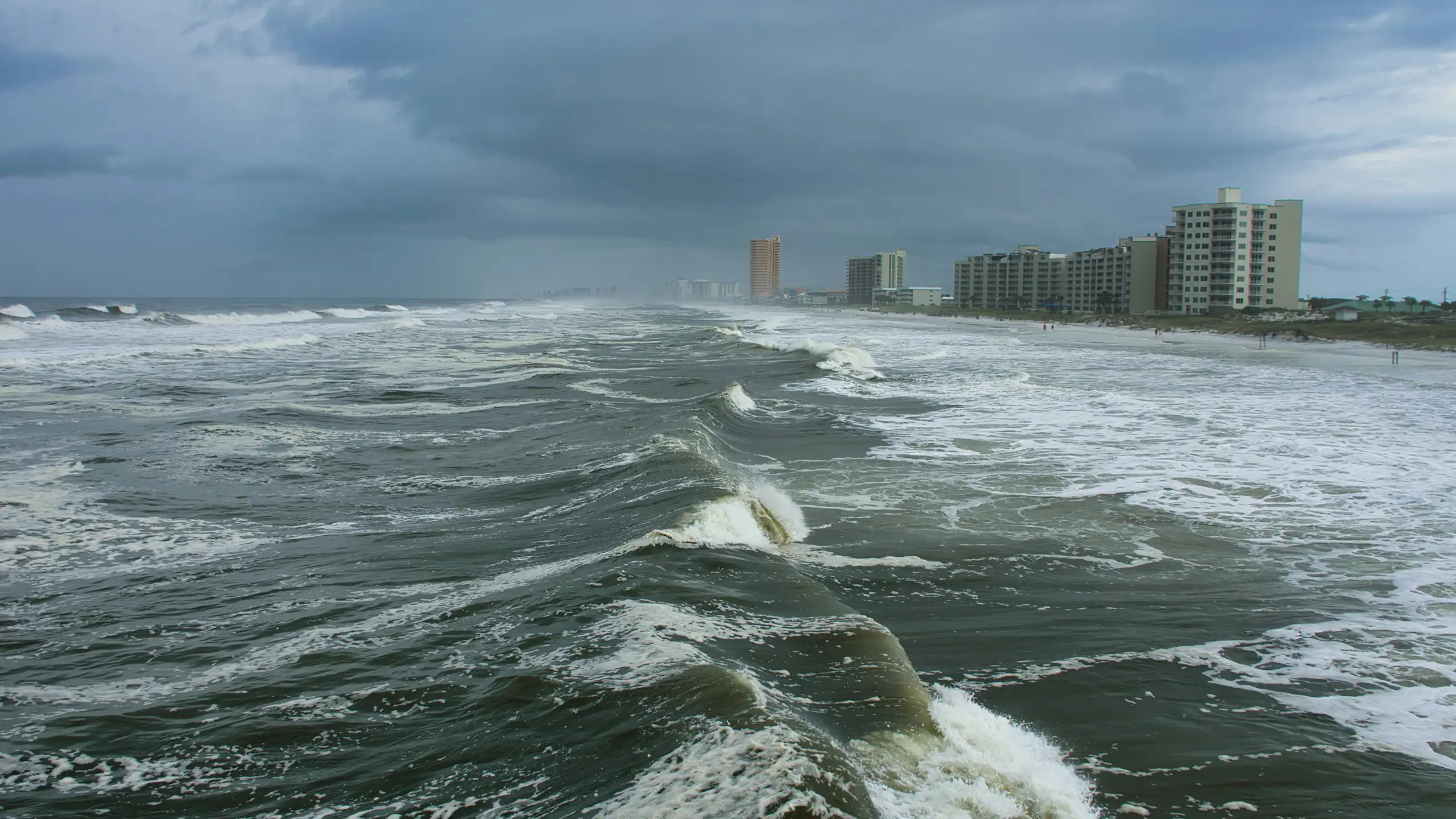 Vagues près de Panama City Beach, en Floride