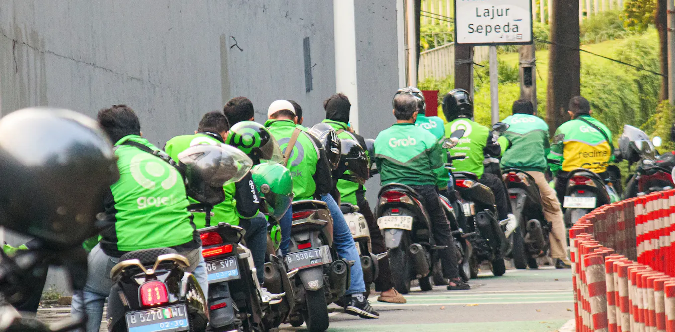 Cuaca Ekstrem Makin Memojokkan Ojol: Algoritma Buta Iklim, Regulasi Belum Merangkul