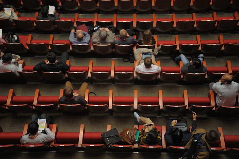 Skandal pemalsuan data riset dan identitas di sebuah konferensi di Denmark memicu reaksi publik.