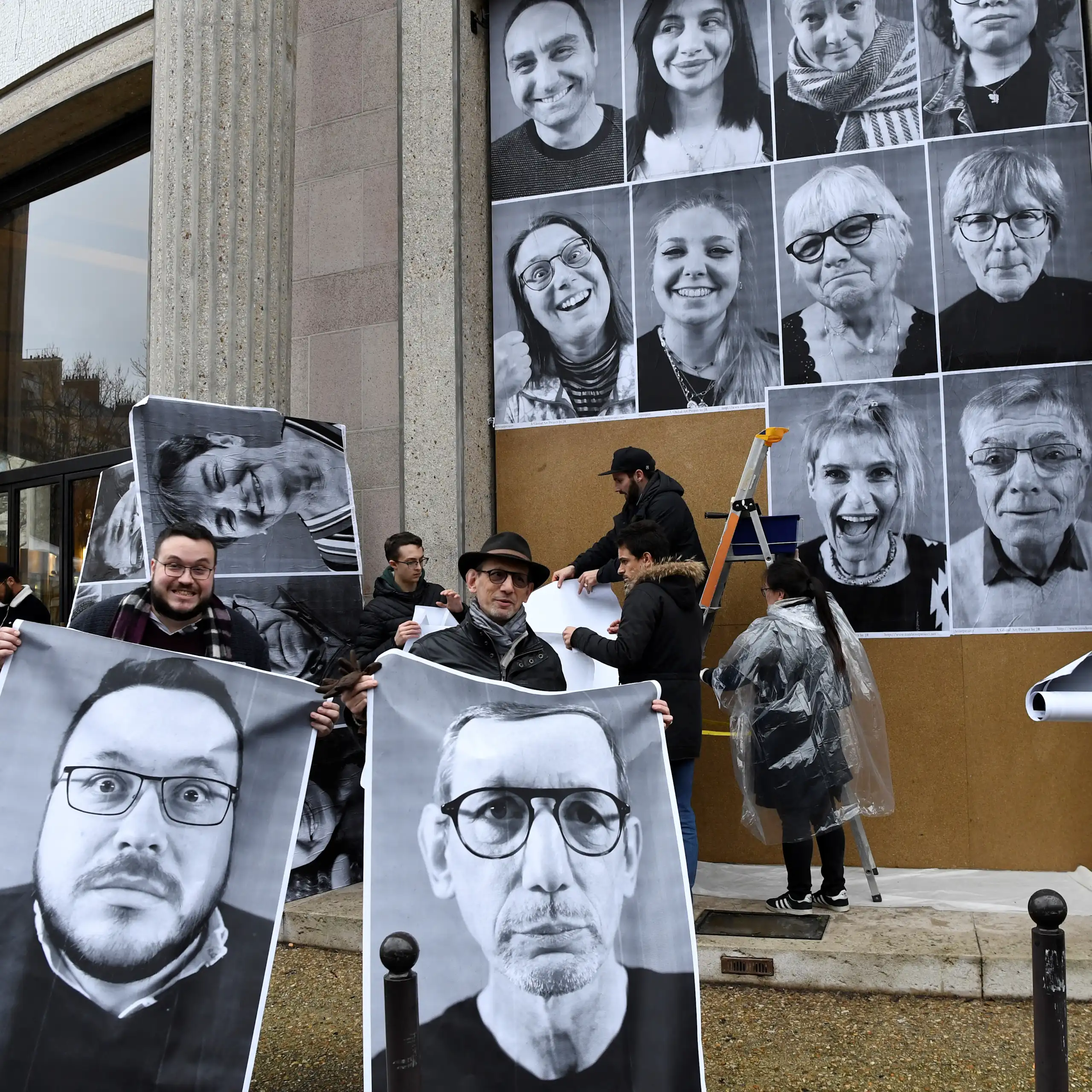 Portraits individuels au format d’affiches électorales des 150 personnes tirées au sort pour participer à la Convention citoyenne.