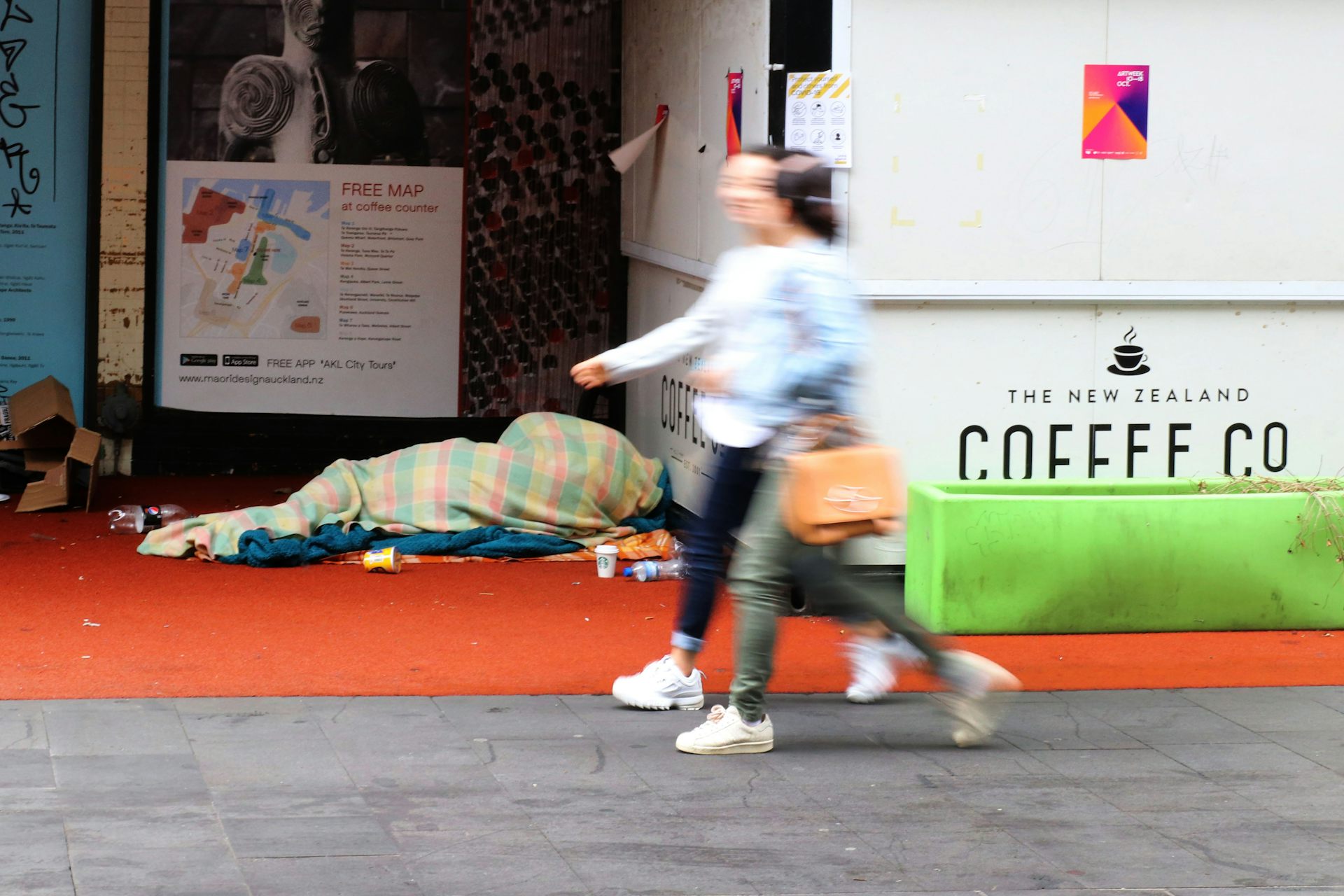 EnviroWireDaily — Will ‘move on’ orders for rough sleepers make cities safer – or revive Victorian-era cruelty?