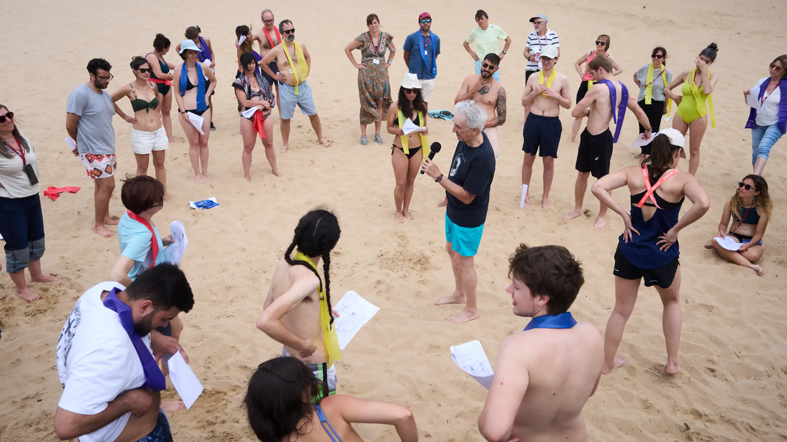 gente en la playa
