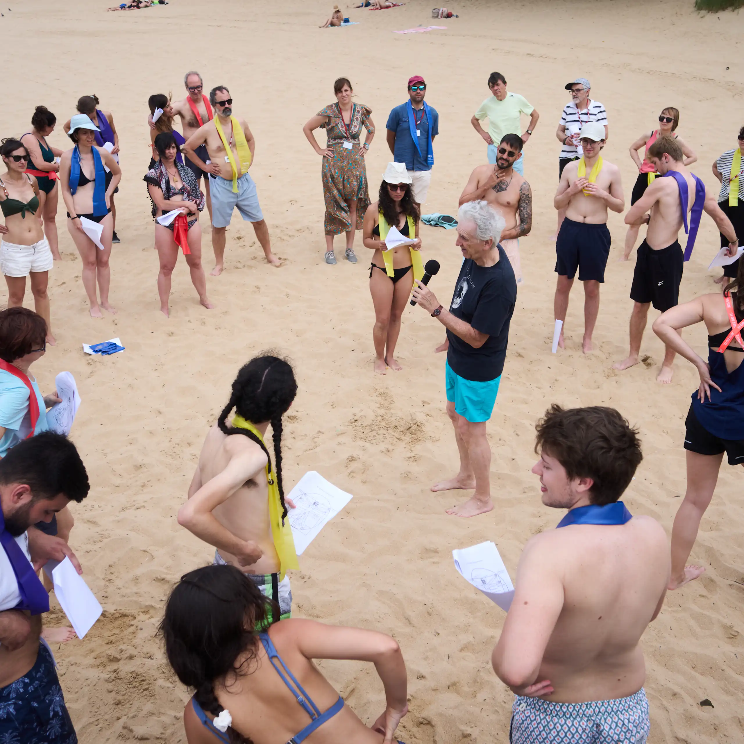 gente en la playa