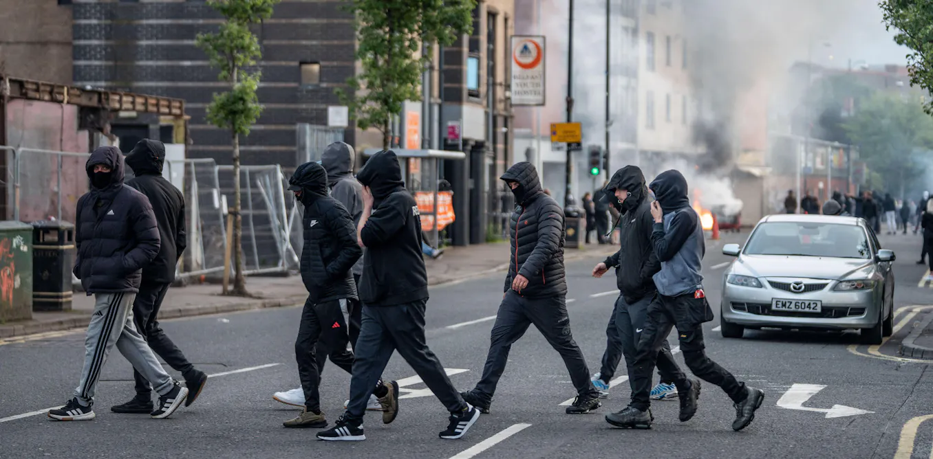 Kerusuhan Belfast: Media Sosial Jadi Senjata Baru Propaganda Anti-Imigran