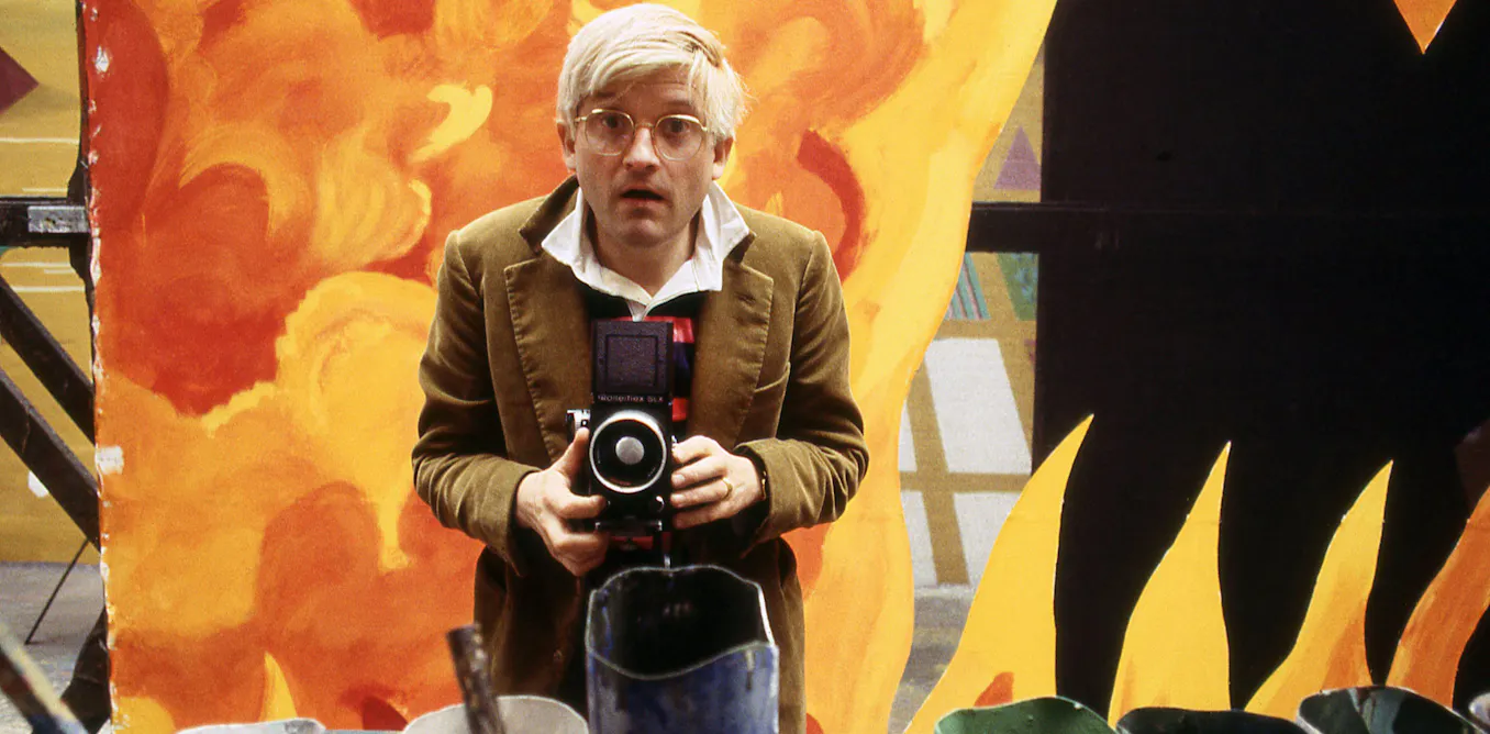 David Hockney: Seniman yang Membuka Ruang bagi Warna, Sukacita, dan Keberagaman di Inggris