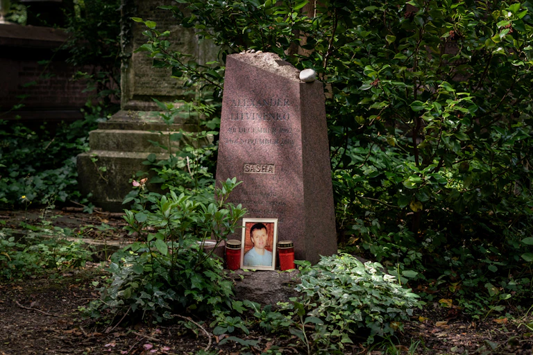 Grave of Alexander Litvinenko in Highgate Cemetery