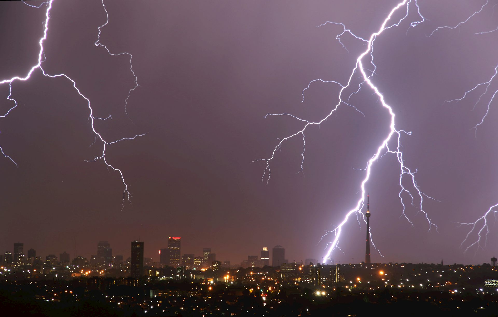 Can climate shocks change how people feel about paying taxes?