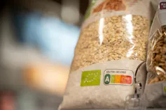 Sac de céréales sur lequel apparait le Nutri-Score européen