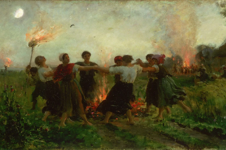 Pintura de un grupo de gente bailando en un campo con antorchas.