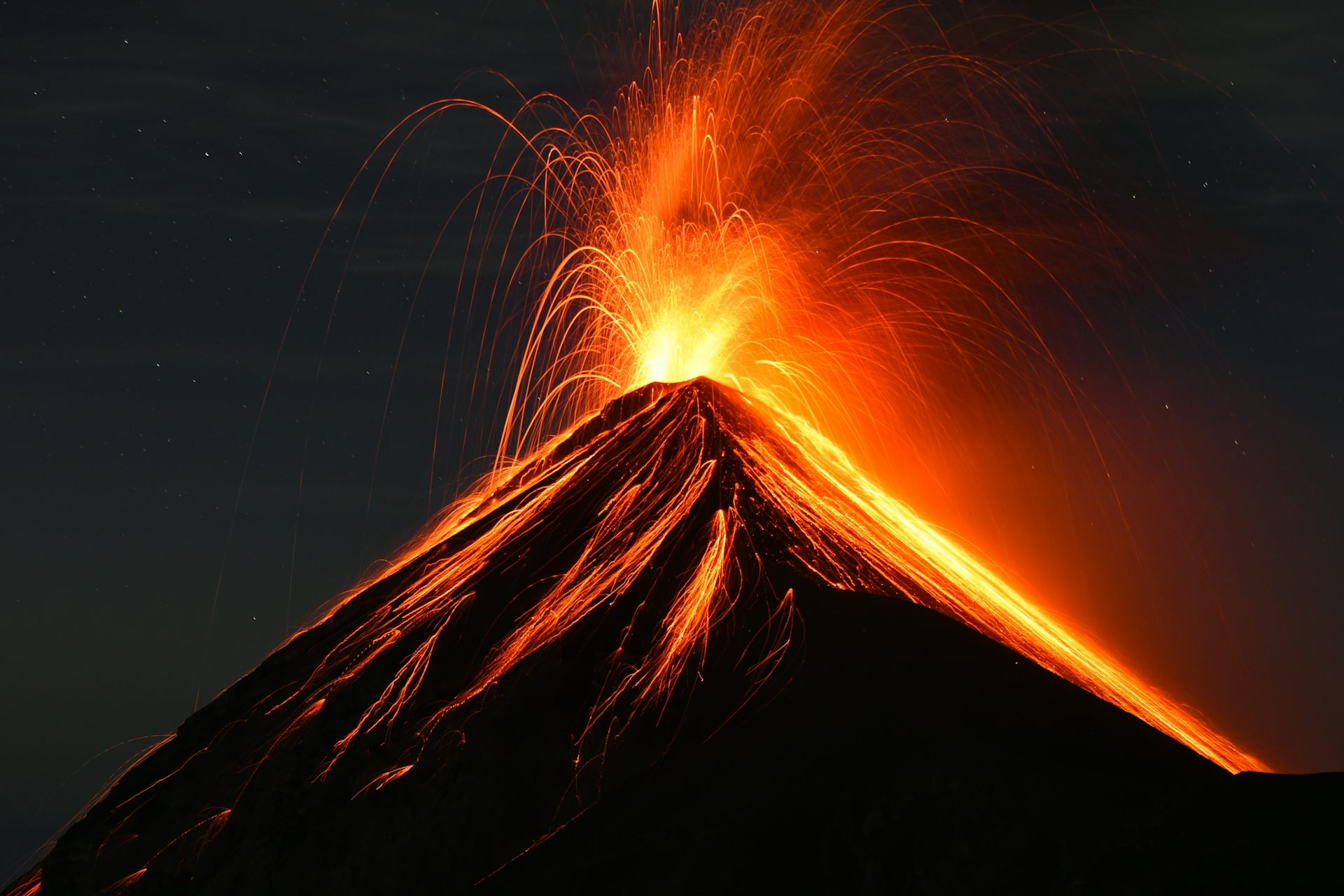 How high can a volcano throw lava up in the air?