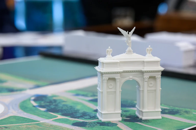 Prise de vue du modèle réduit du projet d’arche.
