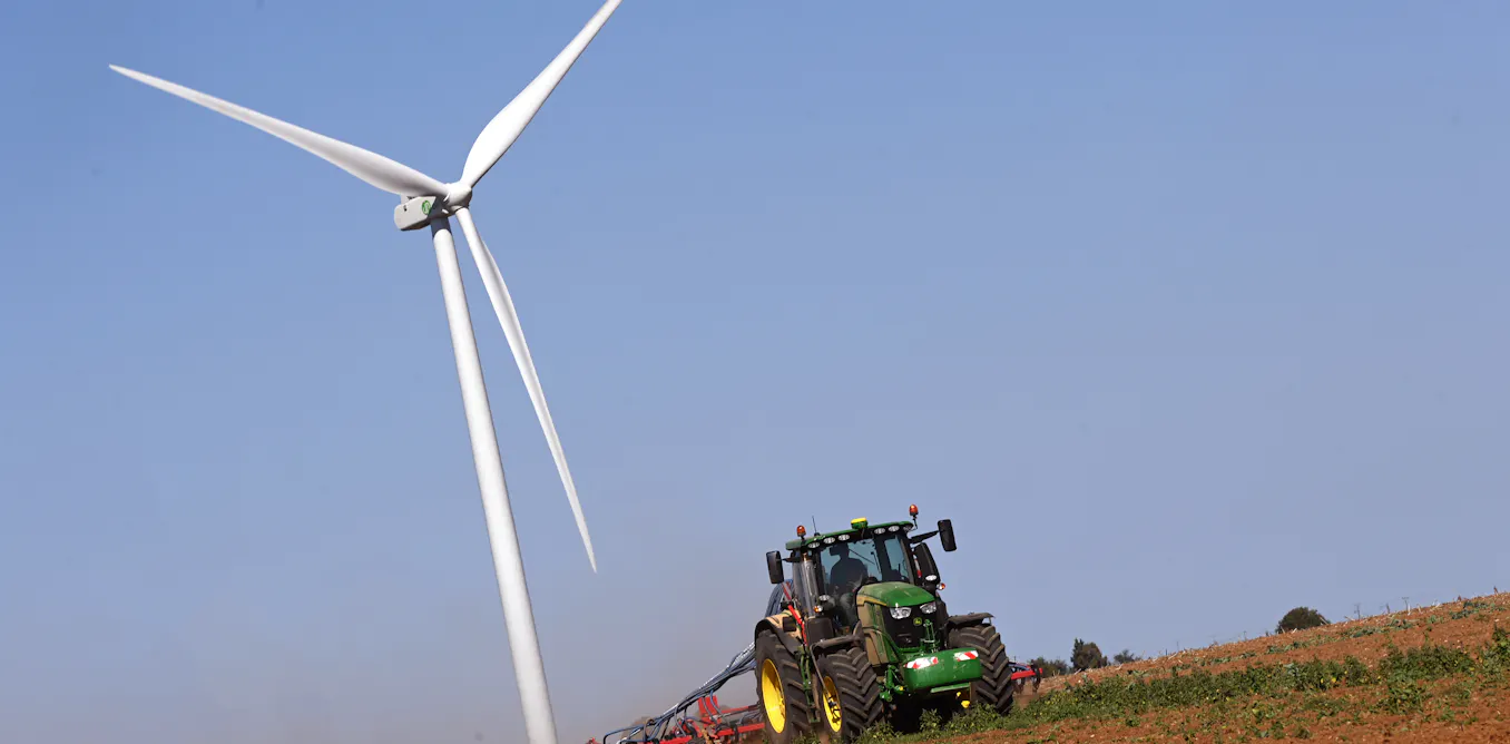 https://theconversation.com/pourquoi-la-transition-ecologique-fache-t-elle-les-campagnes-285391 social preview image