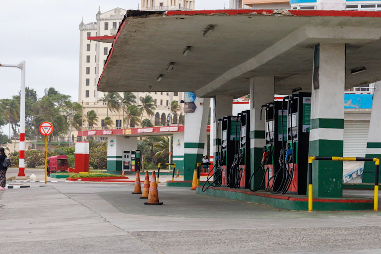 Gasolinera vacía.