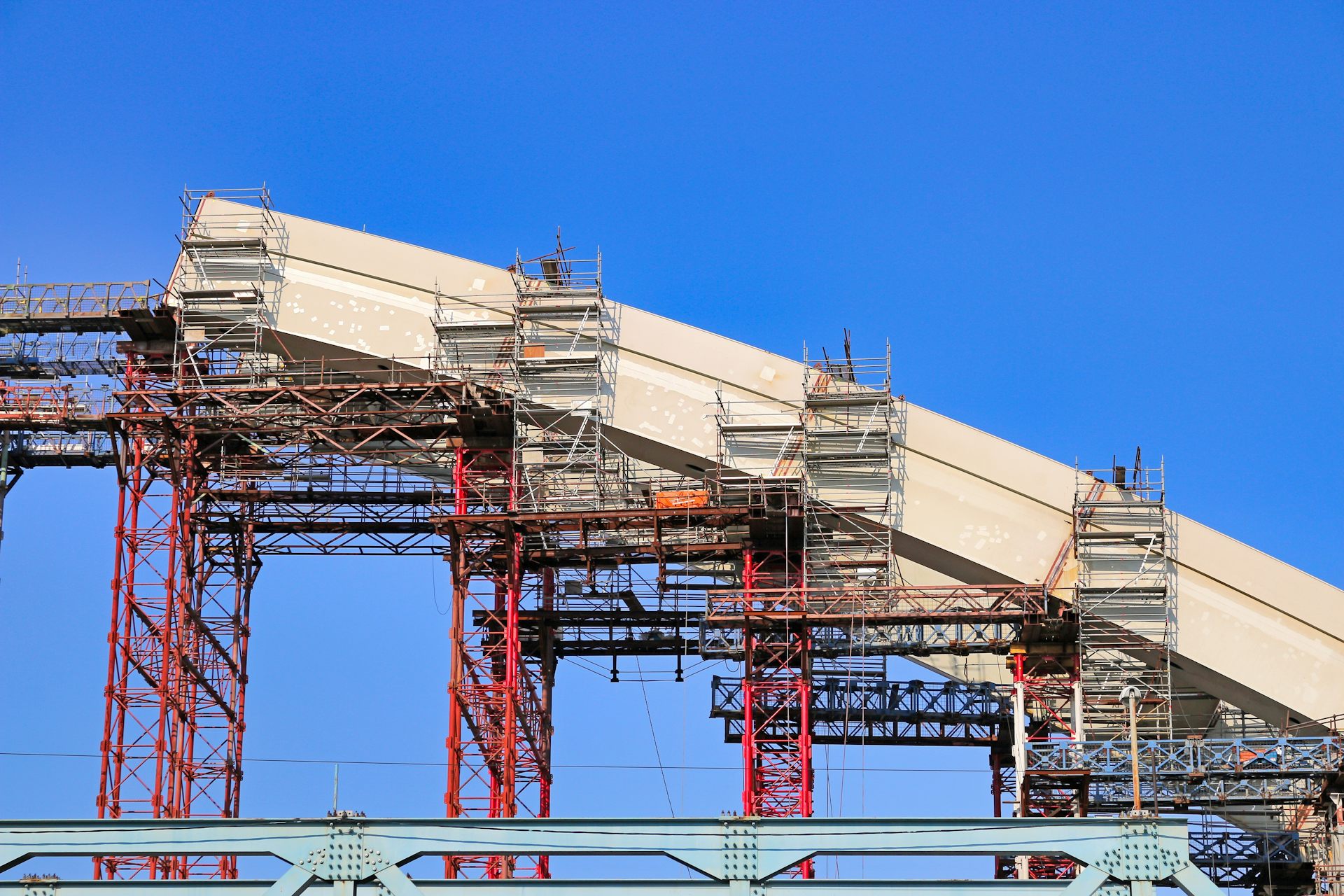 ScienceWireDaily — How do governance frameworks operate and what can major public projects gain from them?