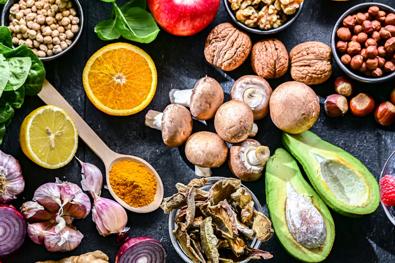 photo de fruits, légumes, et fruits à coques.