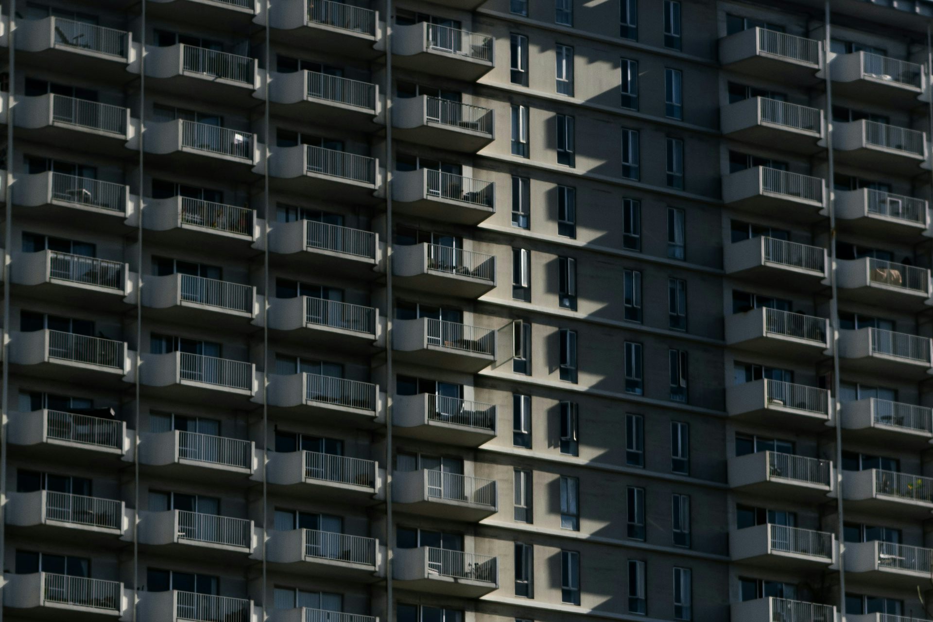By 2050, many Sydney apartments built to today’s standards could be too hot for weeks at a time