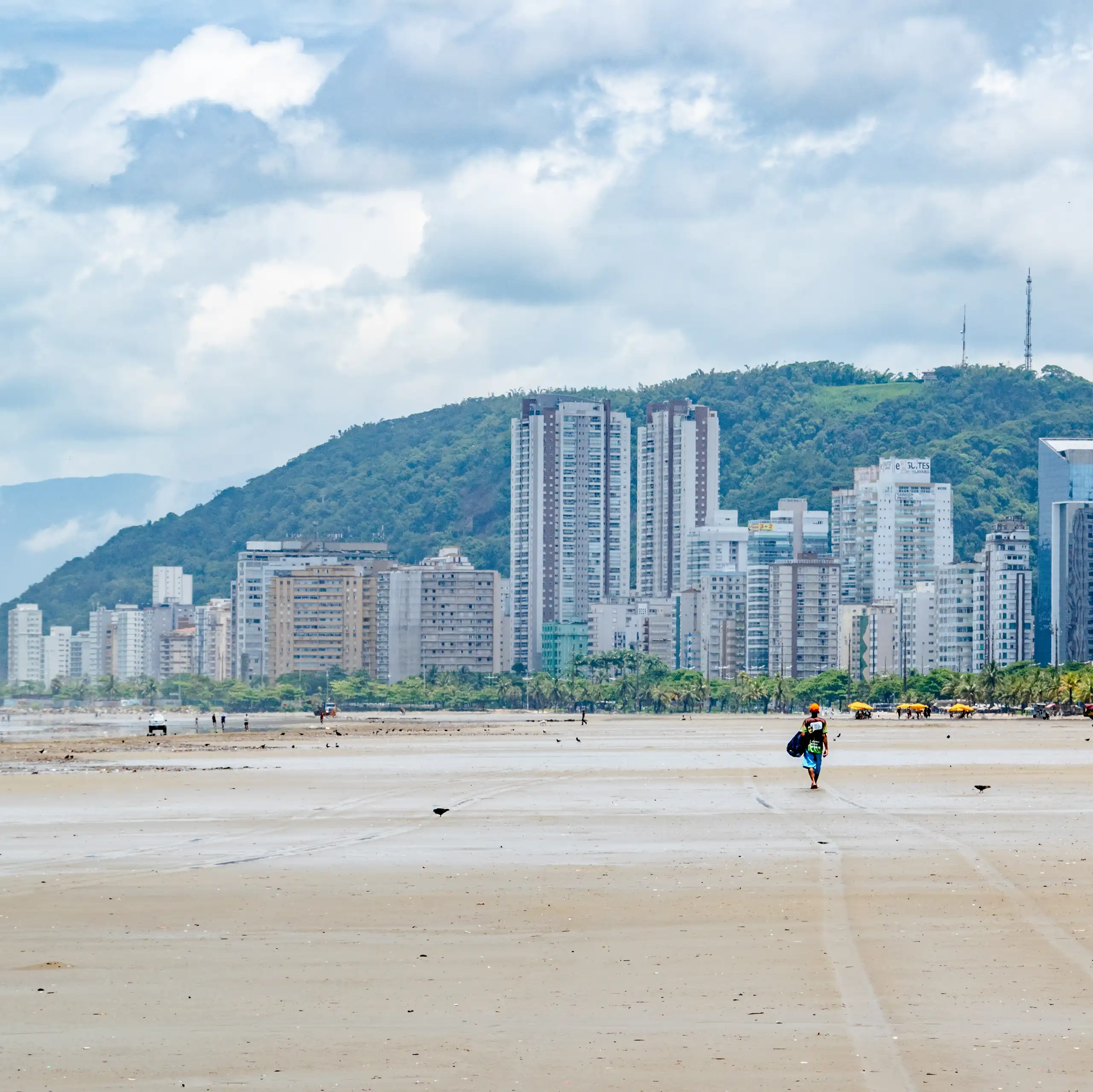 Vue de Sao Paulo depuis la plage.