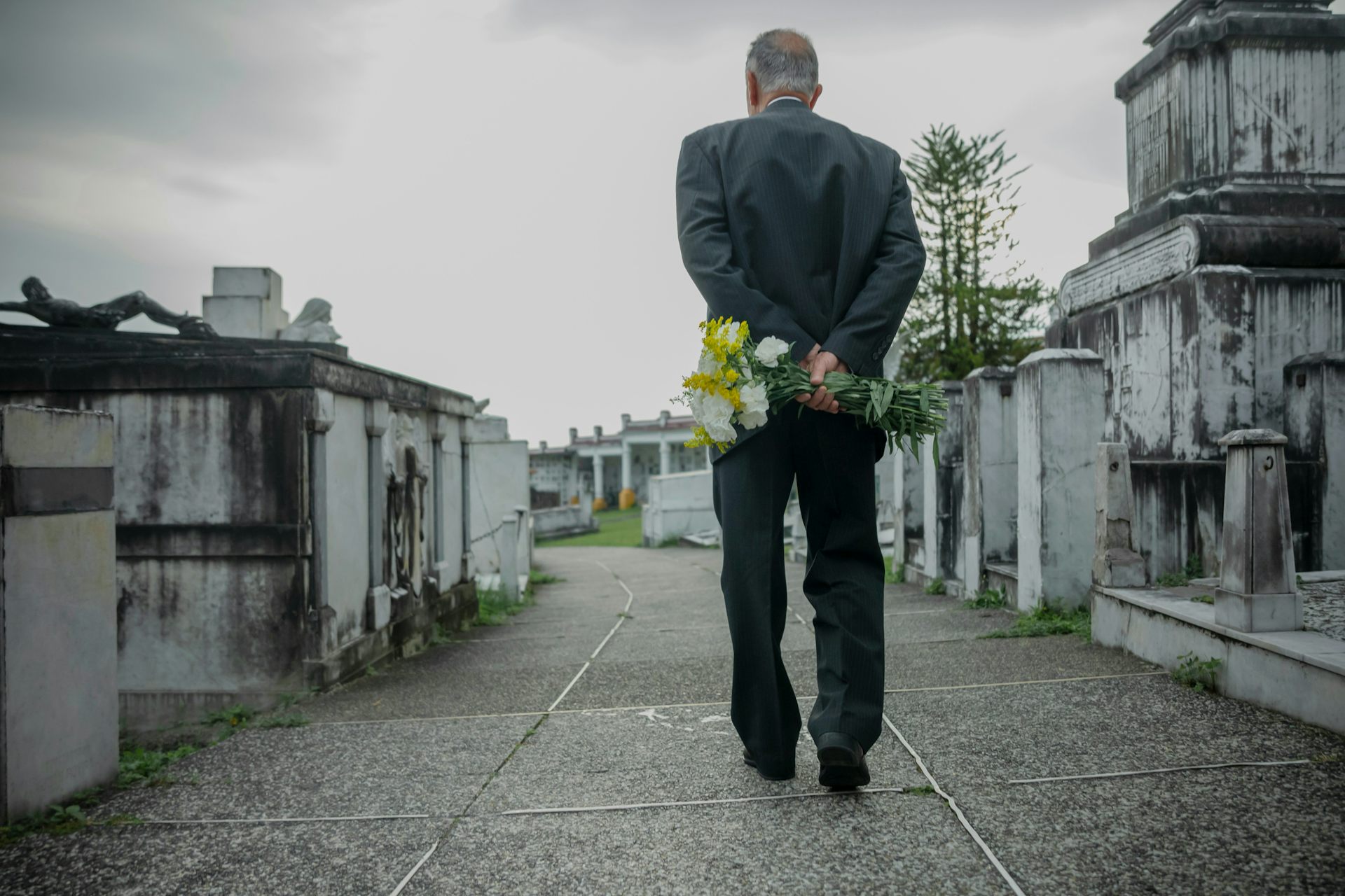 Accompagner la fin de vie et le deuil : ce que nous apprend « La vie devant soi »
