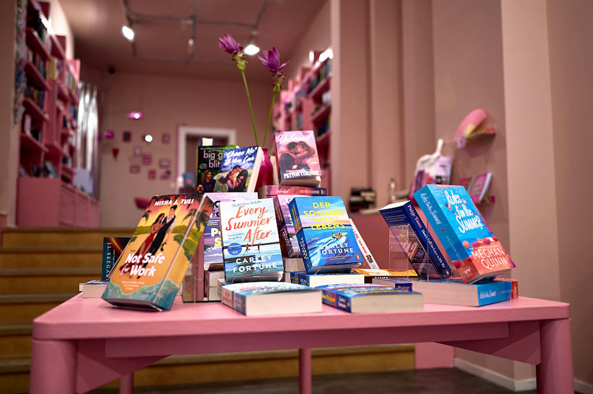 Pittsburgh’s new romance bookstores sell more than happily-ever-afters