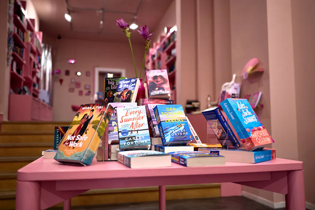 Pittsburgh’s new romance bookstores sell more than happily-ever-afters