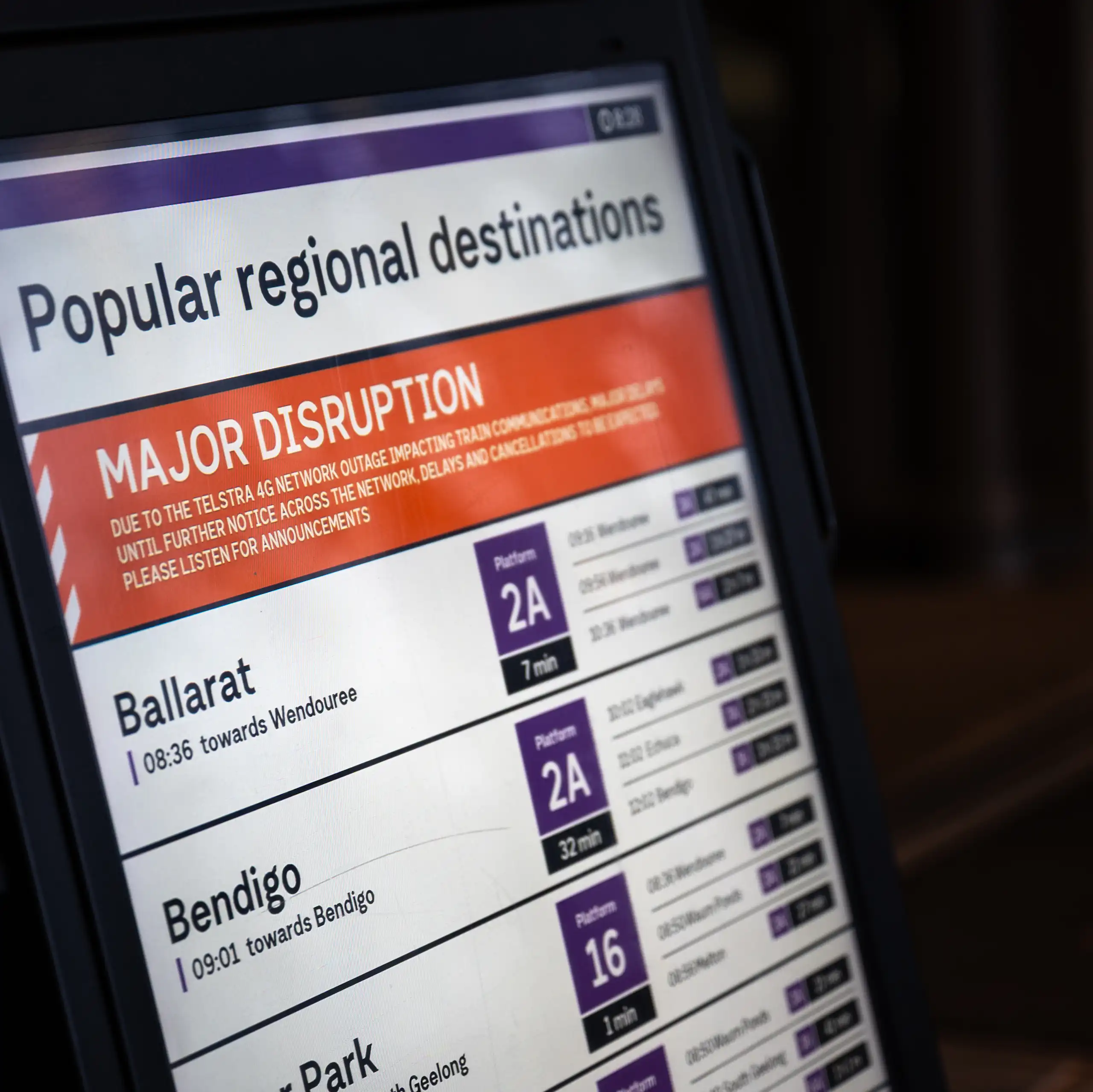 Close-up of a V/Line screen showing a major disruption.
