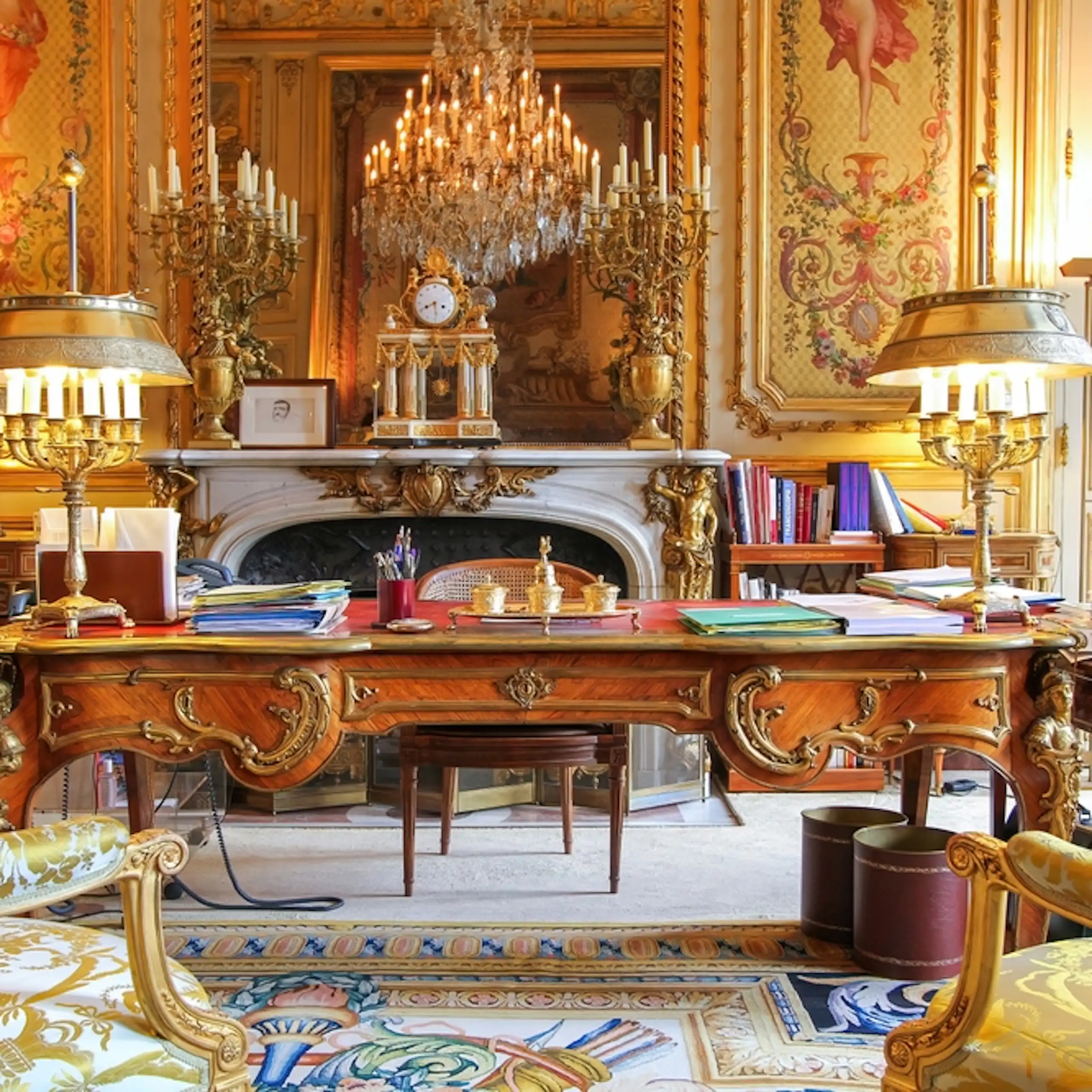 Salon doré à l'Élysée, alias Hôtel d'Evreux, la résidence officielle du Président de la République à Paris (septembre 2013)