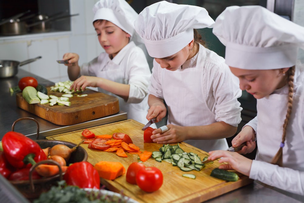 theconversation.com - Karen L. Vaughan - Why food skills belong in the school curriculum - not left to chance at home