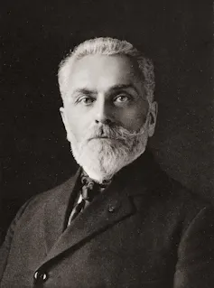 Victor Bérard in black and white photograph