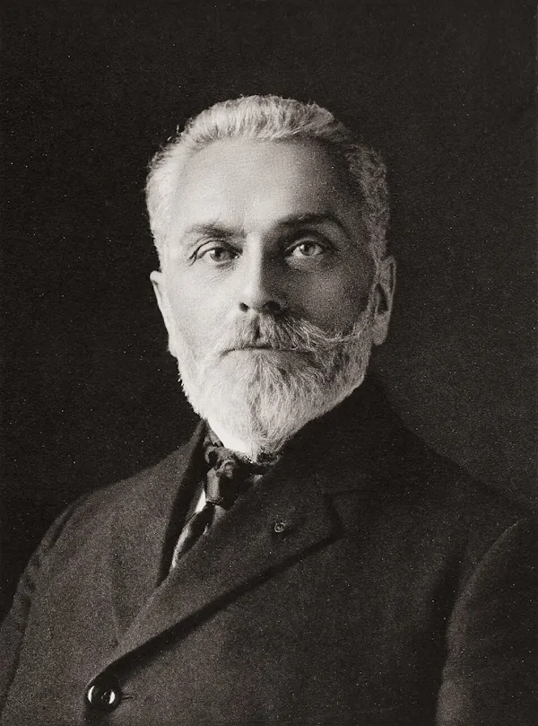 Victor Bérard in black and white photograph