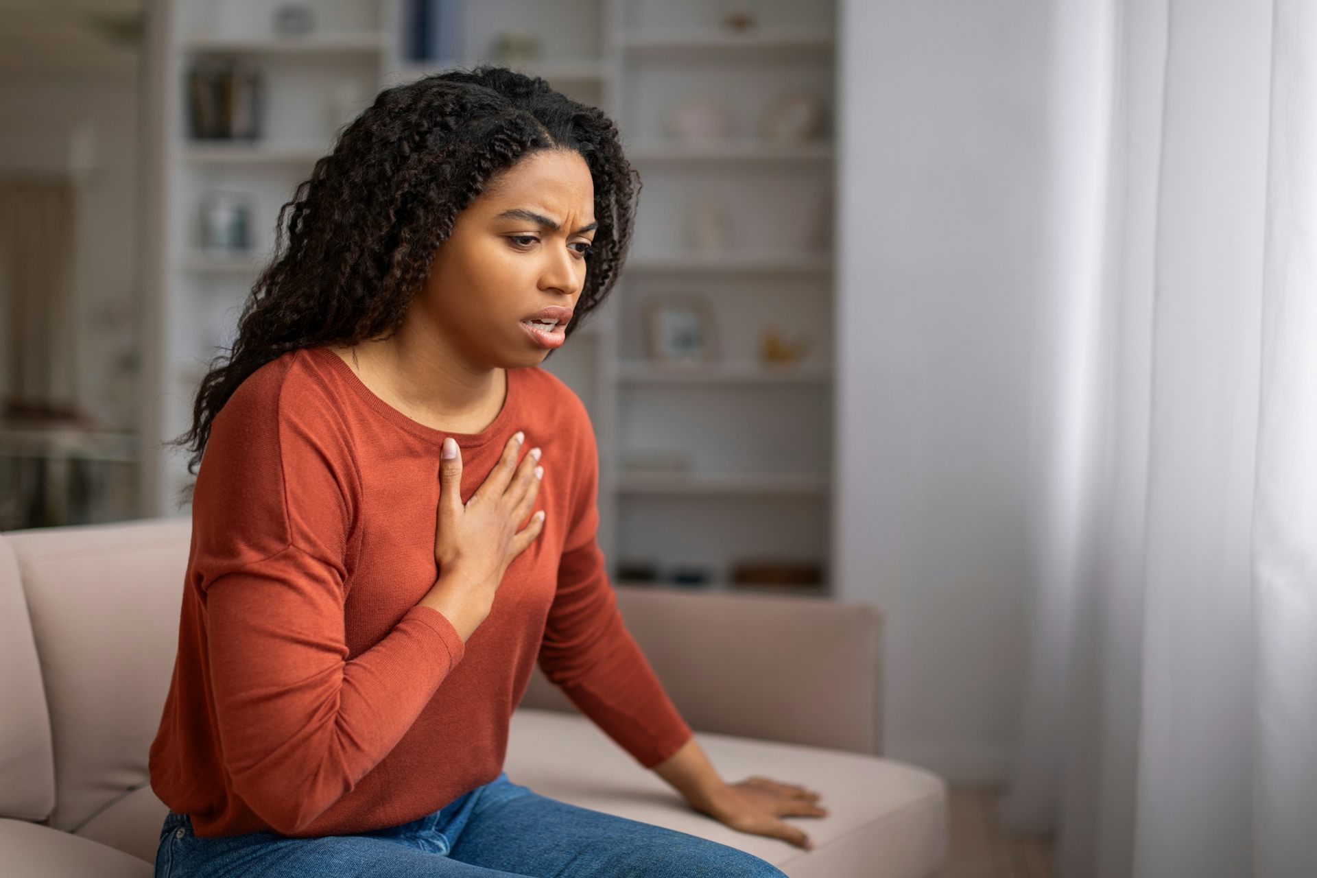 EduWireDaily — Perimenopause and heart health: when chest symptoms need urgent attention